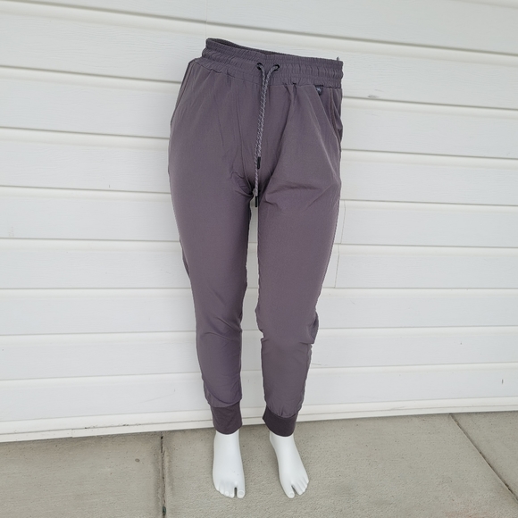 Casual / Active wear pants. - Picture 1 of 5